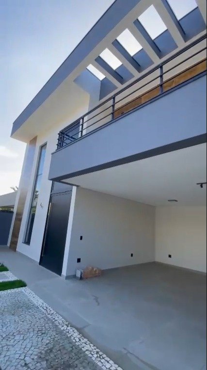 Fachada residencial — depois